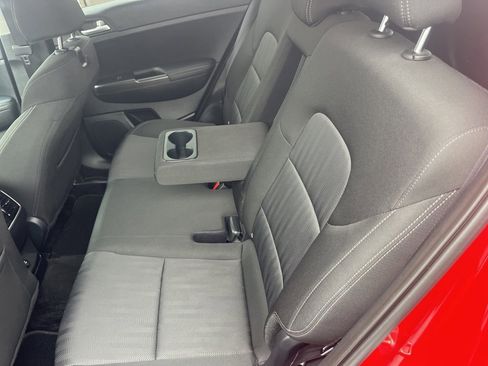 Used 2022 Kia Sportage LX image 11
