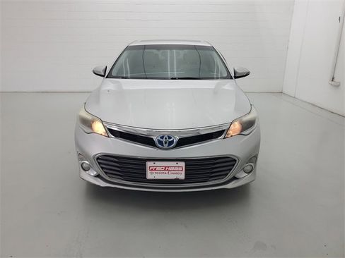 Used 2014 Toyota Avalon XLE Touring image 3