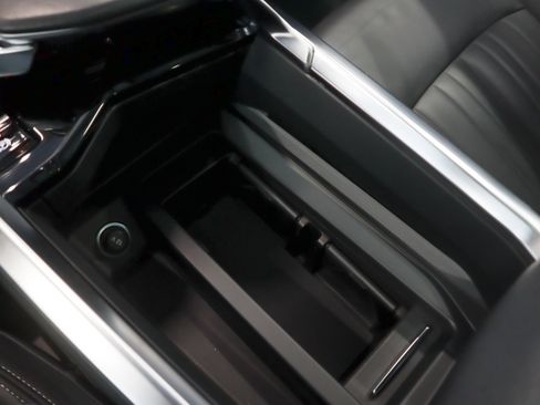 Used 2021 Audi e-tron Premium w/ Convenience Plus Package image 22