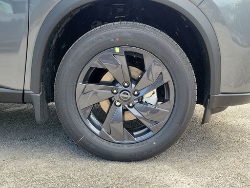 New 2026 Nissan Rogue SV FWD image 9