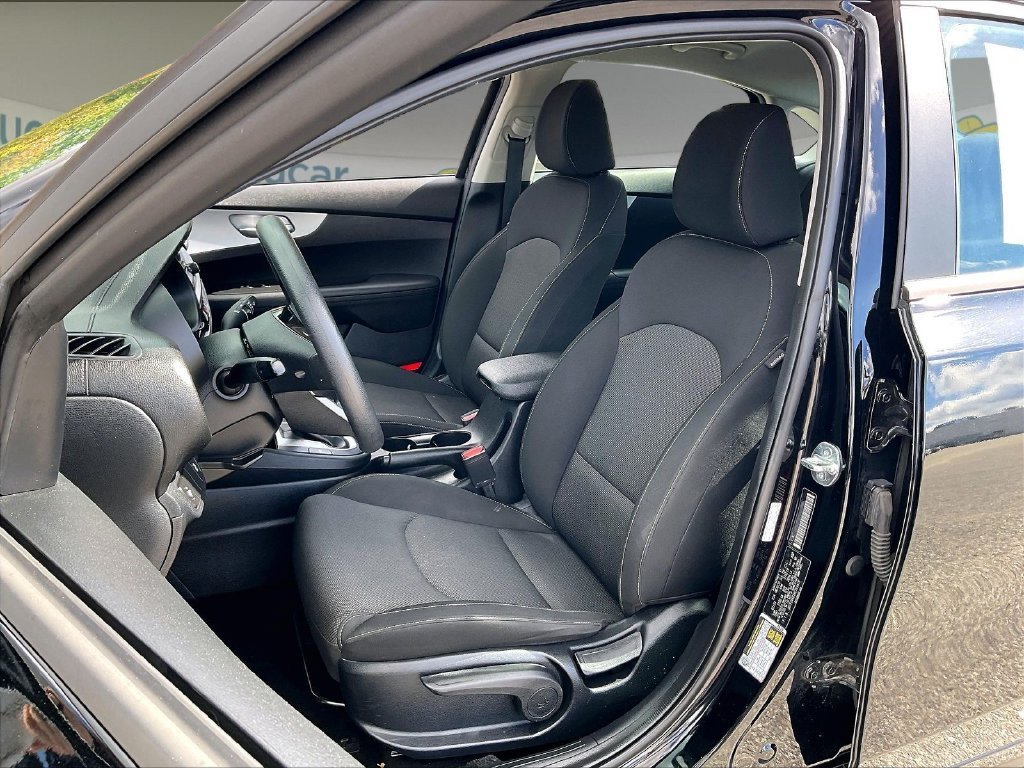 Certified 2024 Kia Forte LXS FWD image 9