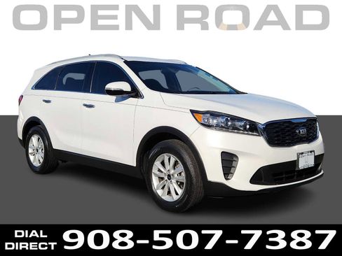 Used 2019 Kia Sorento LX w/ LX Convenience Package image 1