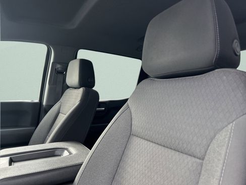 Used 2022 Chevrolet Silverado 1500 Custom image 12