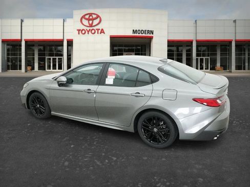 New 2026 Toyota Camry SE FWD image 18
