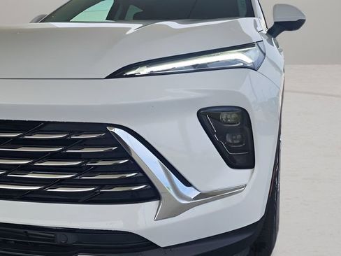 Used 2025 Buick Envision Preferred AWD/4WD image 2