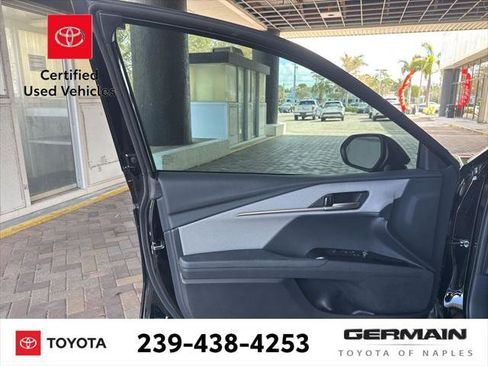 Certified 2025 Toyota Camry SE w/ Convenience Package image 17