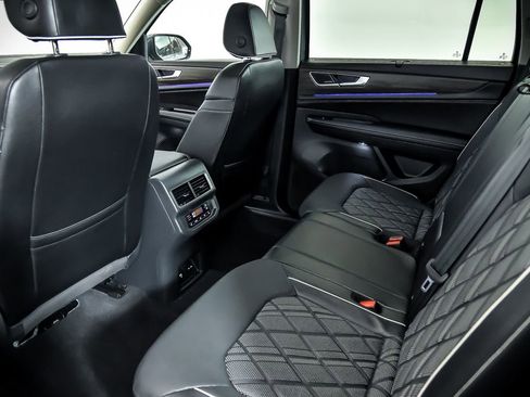 New 2026 Volkswagen Atlas SEL Premium R-Line AWD/4WD image 10