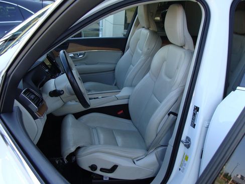 Used 2019 Volvo XC90 T6 Inscription w/ Protection Package image 7