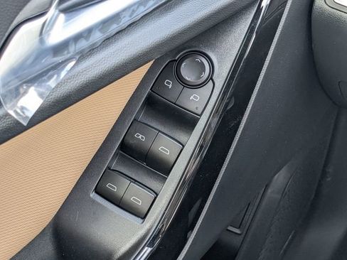 New 2026 Chevrolet Equinox ACTIV w/ Convenience Package III FWD image 20