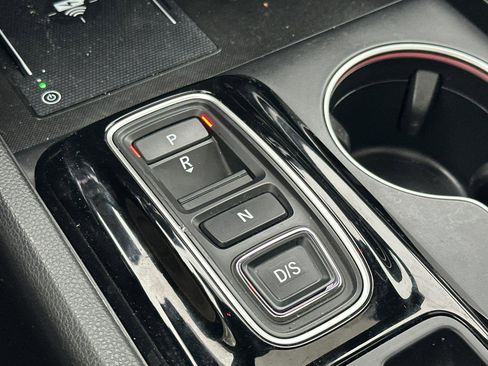 Certified 2025 Honda Pilot Black Edition image 22