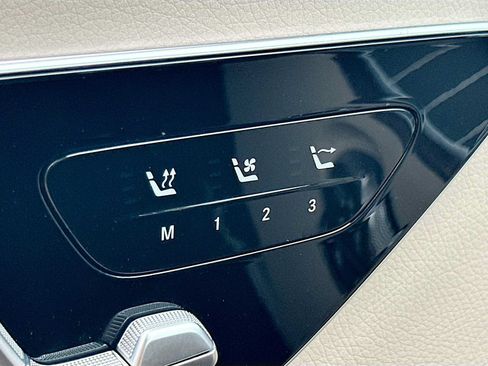Used 2025 Mercedes-Benz CLE 450 4MATIC Cabriolet image 21