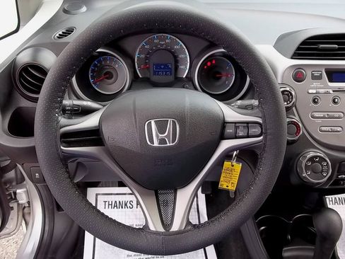 Used 2011 Honda Fit image 16