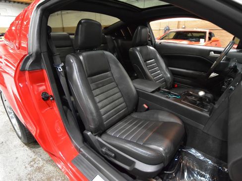 Used 2009 Ford Mustang GT Premium RWD image 31
