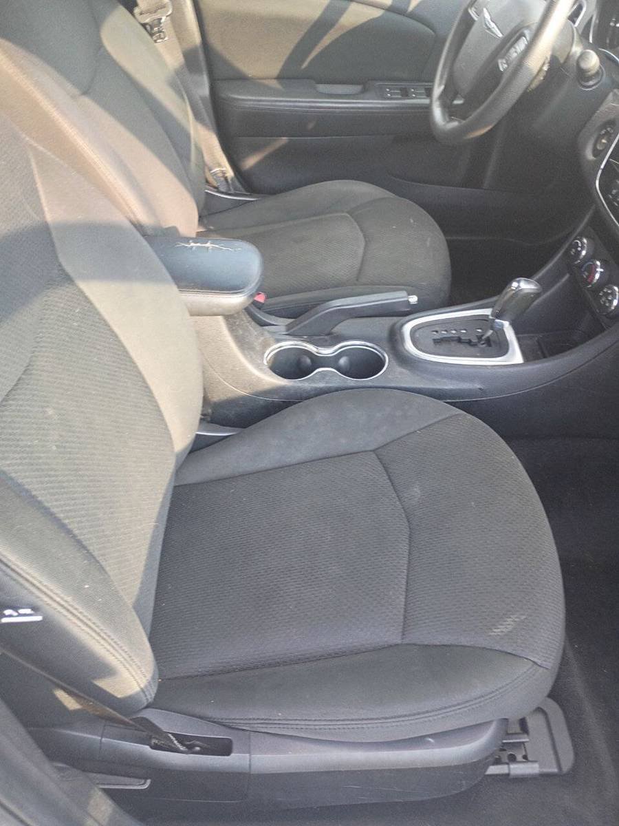 Used 2011 Chrysler 200 LX FWD image 12