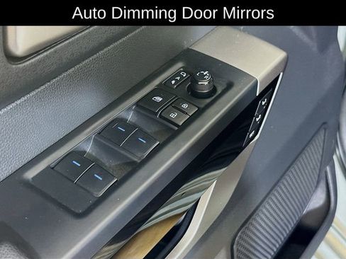 Used 2024 Toyota Tundra Limited AWD/4WD image 7