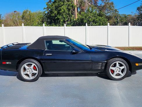 Used 1992 Chevrolet Corvette Convertible image 17