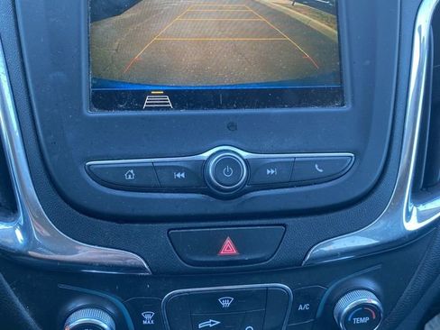 Used 2019 Chevrolet Equinox LT image 29