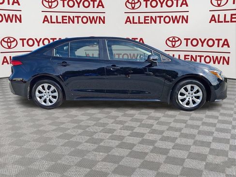 Used 2025 Toyota Corolla LE FWD image 9