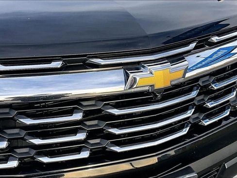 Used 2025 Chevrolet Equinox LT w/ Convenience Package II AWD/4WD image 29