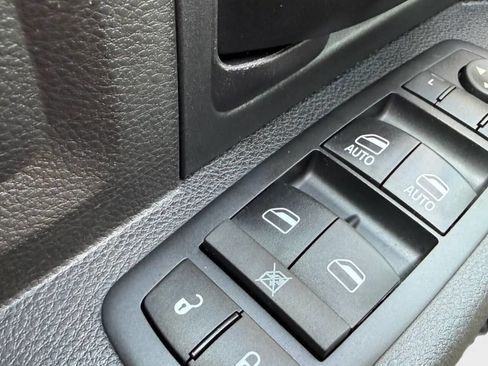 Used 2017 RAM 3500 Tradesman AWD/4WD image 11