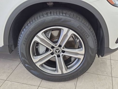 Used 2019 Mercedes-Benz GLC 300 4MATIC image 12