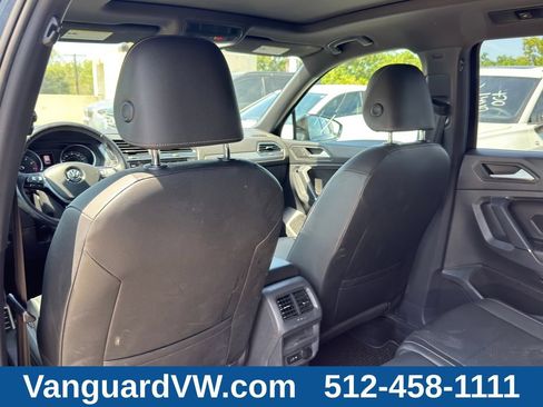 Used 2020 Volkswagen Tiguan SE AWD/4WD image 29