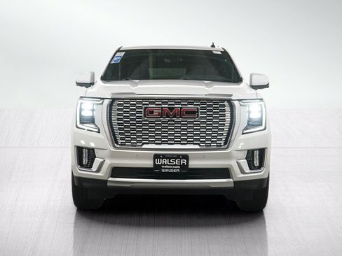 Used 2024 GMC Yukon Denali w/ Advanced Technology Package AWD/4WD image 9