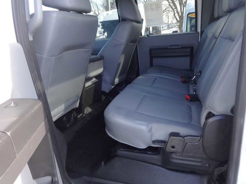 Used 2015 Ford F250 XL w/ Power Equipment Group image 12