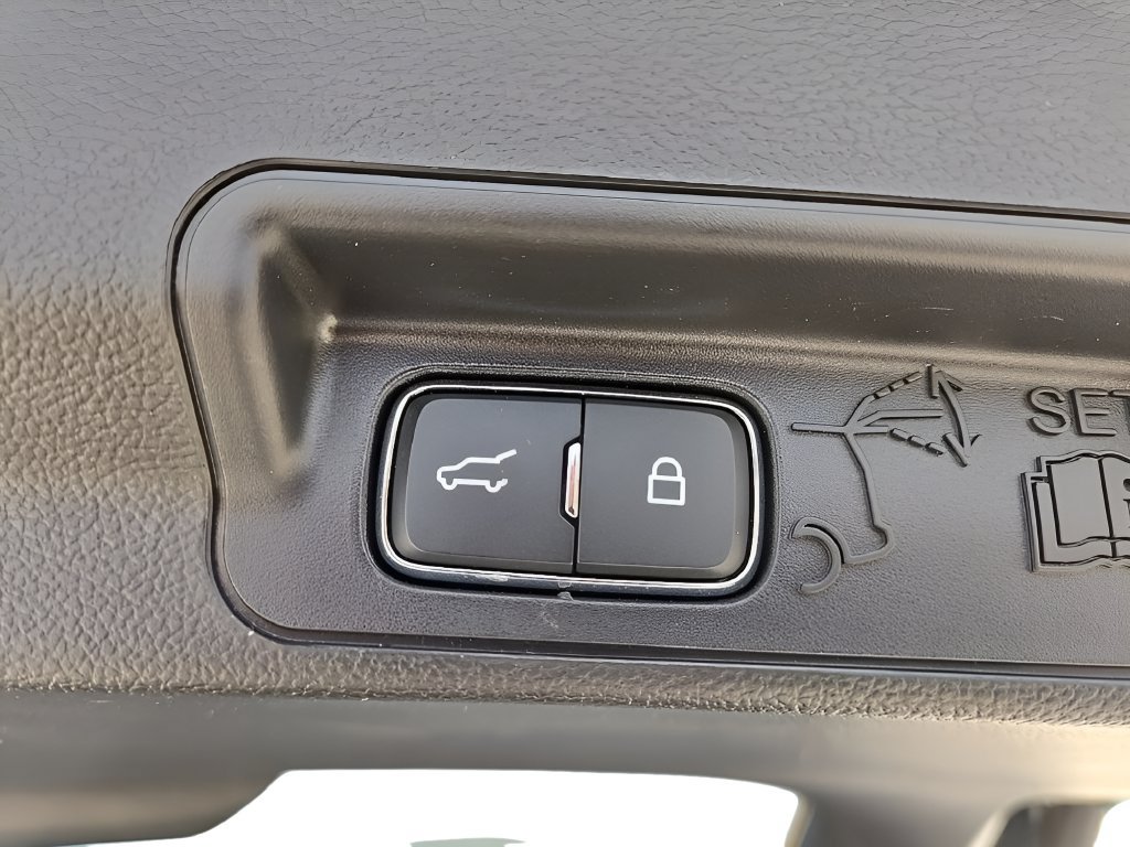 Used 2026 Ford Explorer Tremor w/ Tremor Ultimate Package AWD/4WD image 31