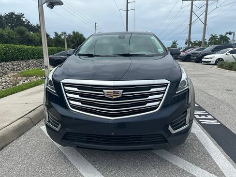 Used 2017 Cadillac XT5 Luxury w/ Driver Awareness Package FWD image 2