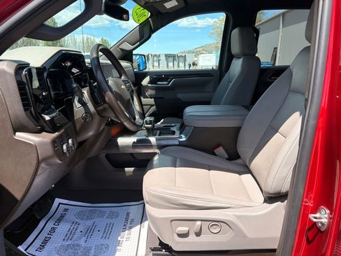 Used 2023 Chevrolet Silverado 1500 LTZ w/ Z71 Off-Road Package AWD/4WD image 7