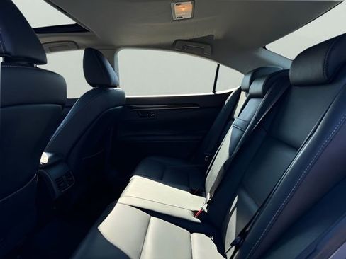 Used 2014 Lexus ES 350 w/ Premium Package image 10