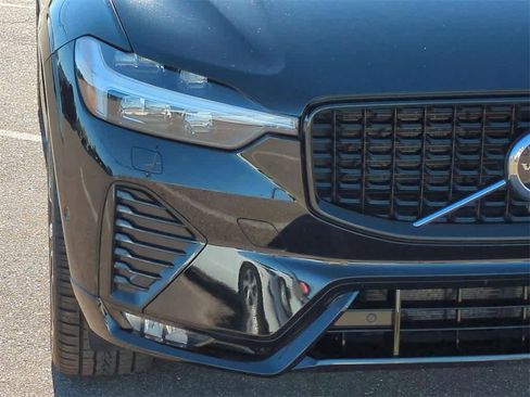 Used 2024 Volvo XC60 B5 Plus w/ Protection Package Premier image 10