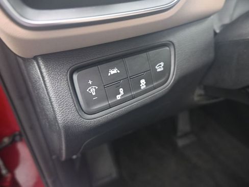 Used 2019 Hyundai Santa Fe SEL image 16