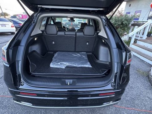 Used 2023 Honda HR-V EX-L image 10