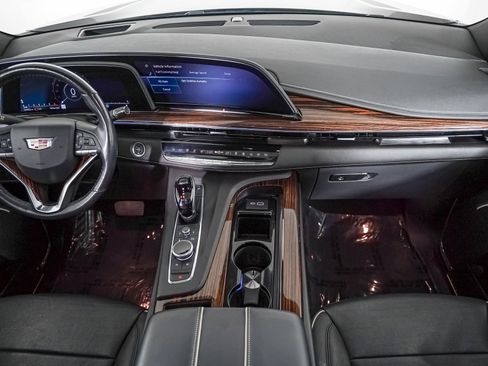 Used 2021 Cadillac Escalade Premium Luxury AWD/4WD image 12