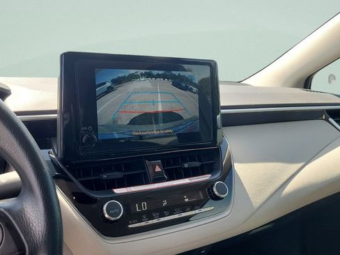 Certified 2025 Toyota Corolla LE w/ LE Premium Package FWD image 17