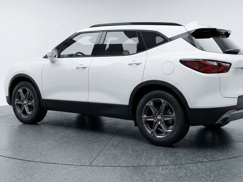 Used 2025 Chevrolet Blazer LT image 6