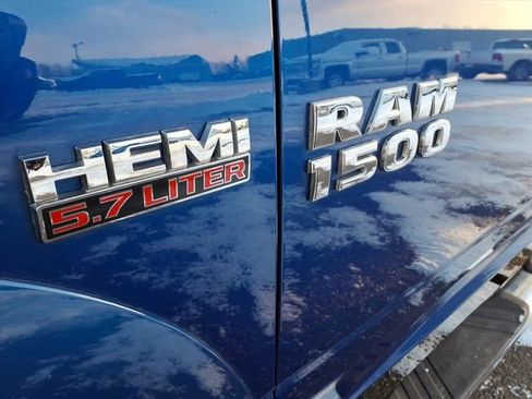 Used 2017 RAM 1500 Laramie w/ Convenience Group image 10