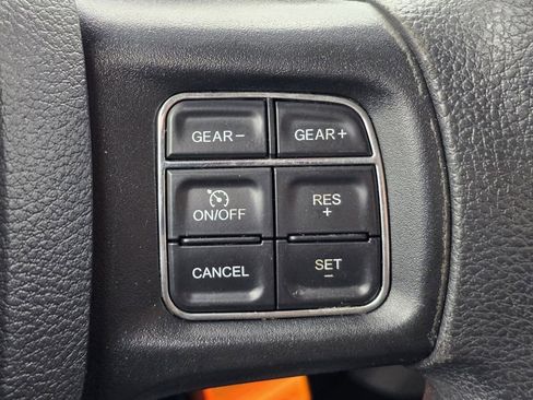 Used 2020 RAM 1500 Classic SLT AWD/4WD image 14
