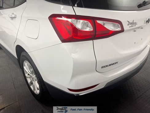 Used 2018 Chevrolet Equinox LS FWD image 12