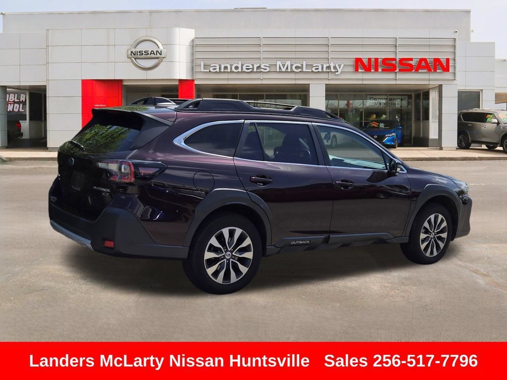 Used 2023 Subaru Outback Limited XT AWD/4WD image 3