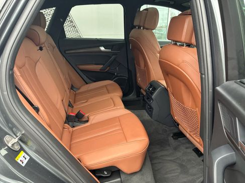 Used 2024 Audi Q5 e Premium Plus image 16