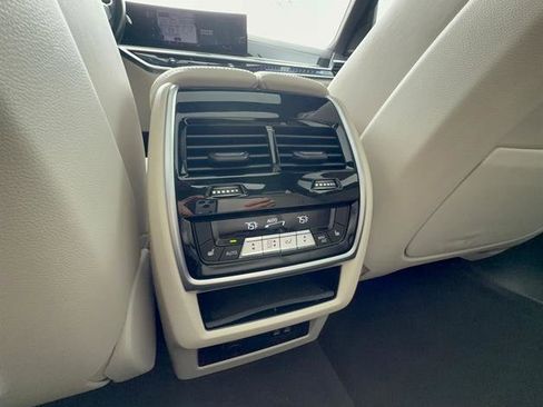 Certified 2023 BMW X7 xDrive40i w/ Executive Package image 26