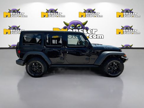 Used 2021 Jeep Wrangler Unlimited Sport AWD/4WD image 4