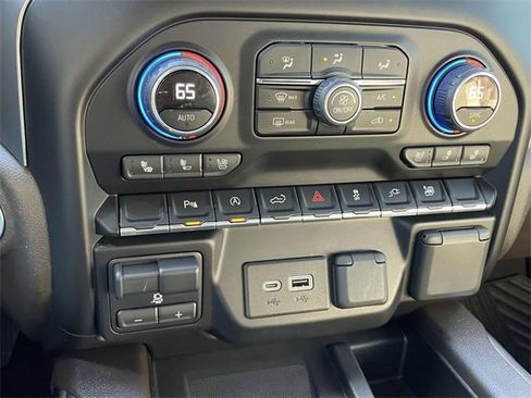 Certified 2021 Chevrolet Silverado 1500 LTZ w/ LTZ Convenience Package II image 21