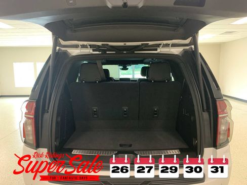 Used 2021 Chevrolet Tahoe Premier w/ Premium Package image 8