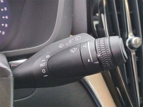 New 2026 Volvo XC60 B5 Plus w/ Protection Package Premier image 26