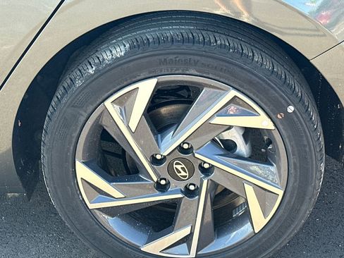 New 2025 Hyundai Elantra Sport image 19