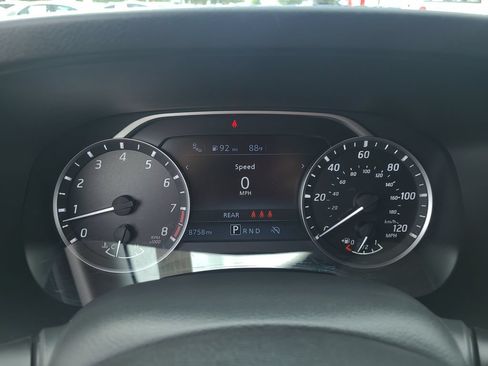 Certified 2025 Nissan Frontier SV RWD image 28